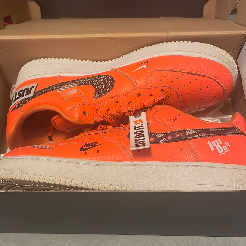 Been worn 2 times,do trades etc